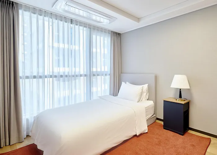 Uh Flat The Seocho Apartment Seoul