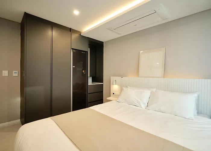 Uh Flat The Seocho * Seul